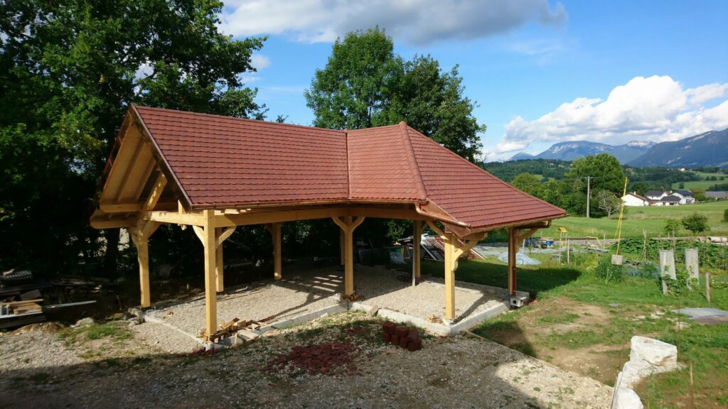Couverture ETS BOUCHET Spécialiste en Charpente & Menuiserie, couverture, zinguerie, isolation, ossature bois et en travaux neufs ou rénovations en Haute-Savoie.